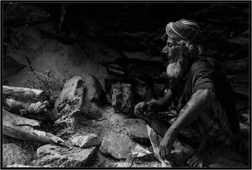Socotra Picture of the Day: Old man Saalef living alone in a cave